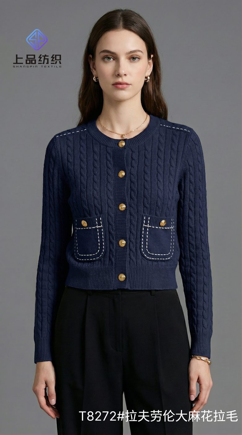8272